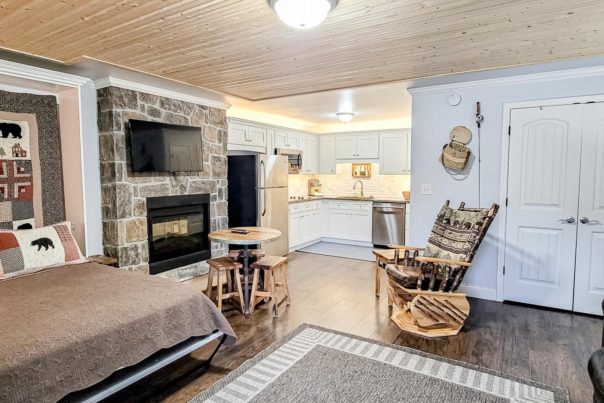 Little River Loft & Riverfront Gem Таунсенд Стая снимка