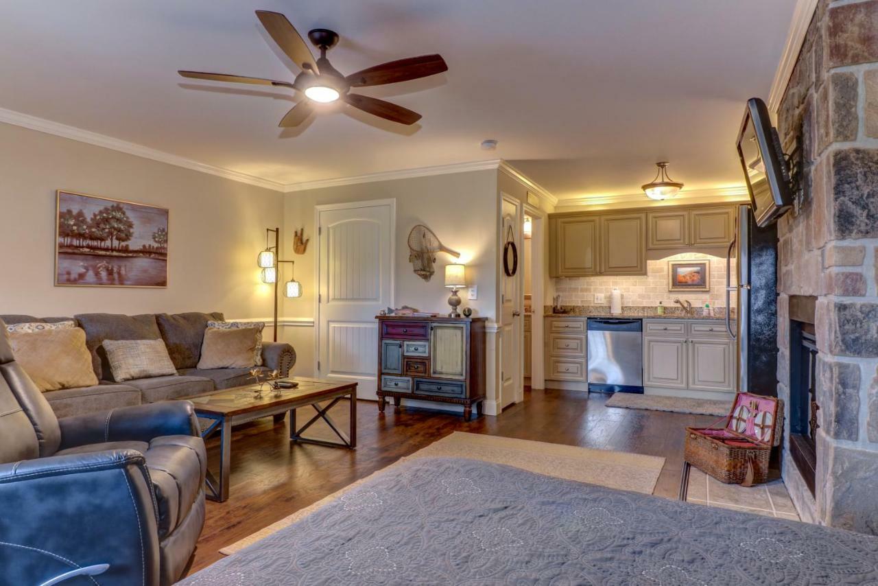 Little River Loft & Riverfront Gem Таунсенд Екстериор снимка